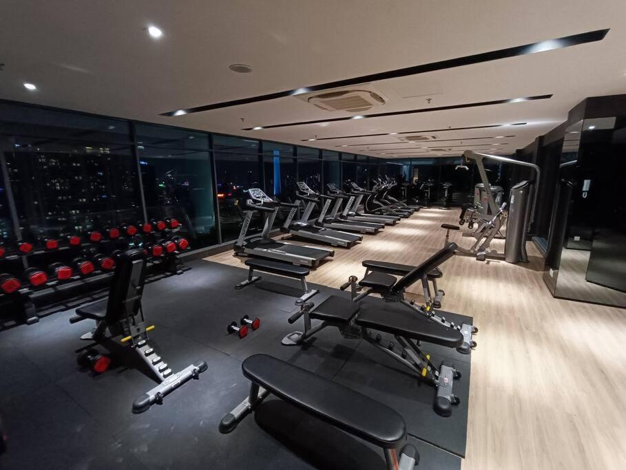Cl 27A Insta Klcc View & Infinity Pool View Apartment Kuala Lumpur Exterior photo