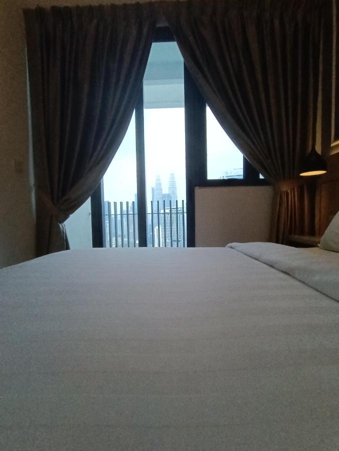 Cl 27A Insta Klcc View & Infinity Pool View Apartment Kuala Lumpur Exterior photo